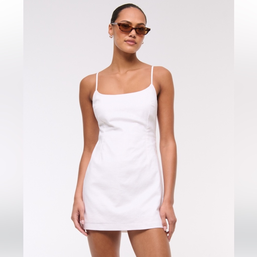 ❌SOLD❌ Scoop Neck Linen-Blend Micro Skort